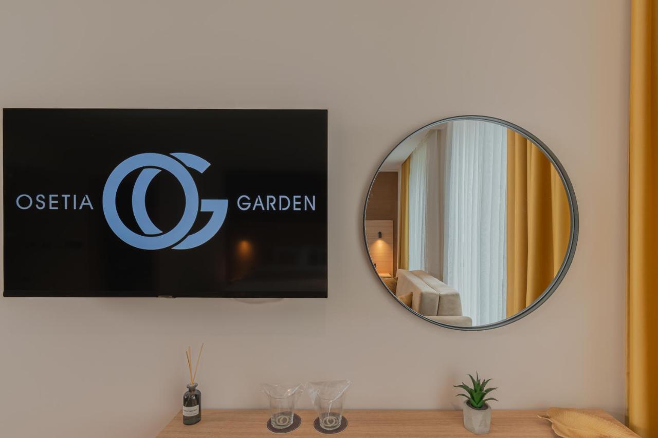 Hotel Osetia Garden Момчилград Экстерьер фото